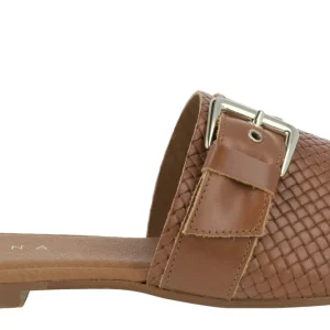 Pala de tira ancha trenzada en piel cuero y detalle de hebilla