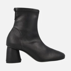 Botines elásticos textura piel con horma redonda y tacón