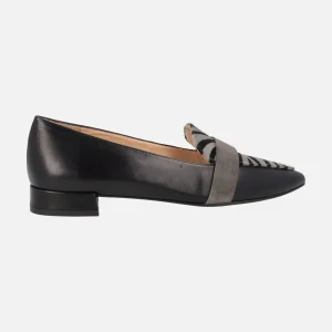 Mocasines negros de piel con copete en print cebra