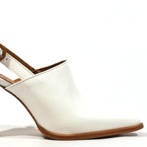 Zuecos de puntera afilada con tacón alto