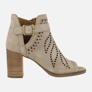 Botines abiertos de puntera Alpe Lisset con troquelados y hebilla