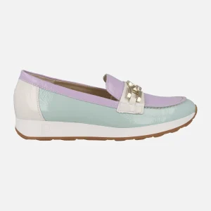 Mocasines de charol en combinado tricolor con cadena