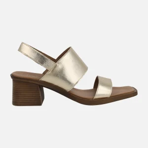 Sandalias de tacón en piel metalizada oro con cierre de velcro