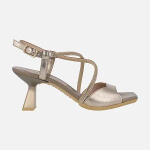 Sandalias de piel con tiras cruzadas de strass