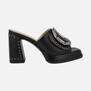 Sandalias negras Gloria con tacón alto y remaches