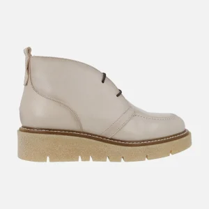 Botines bajos de piel con cordones y plataforma