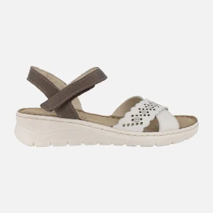 Sandalias de piel en combinado blanco y marrón con detalles troquelados