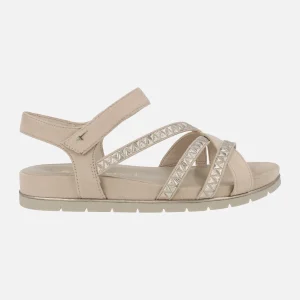Sandalias en tejido beige con detalles dorados y cierre de velcro
