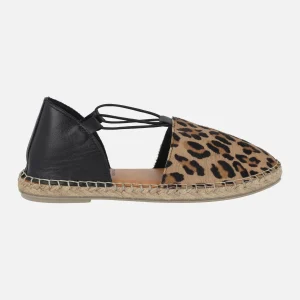 Zapatillas de esparto en piel negra y animal print leopardo con elásticos