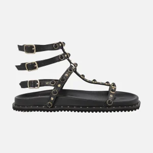 Sandalias negras estilo romanas con triple pulsera al tobillo