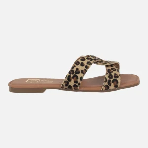 Sandalias planas en pelo animal print leopardo