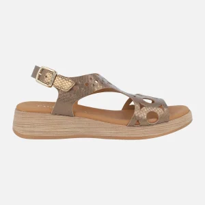 Sandalias troqueladas en piel metalizada bronce