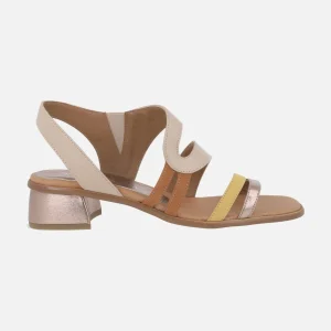 Sandalias combinadas de ante y piel con tacón bajo