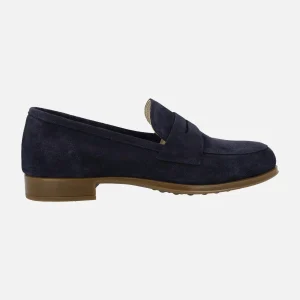 Mocasines en ante azul marino con adorno de antifaz y piso de goma