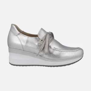 Zapatos confort en piel metalizada con cordones