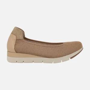 Bailarinas de estilo deportivo en combinado de piel y tejido rejilla