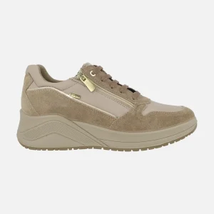 Zapatos deportivos para mujer en combinado camel con membrana Gore tex