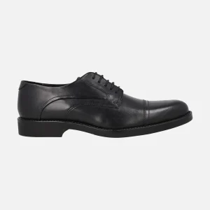 Zapatos de piel para hombre con puntera pespunteada
