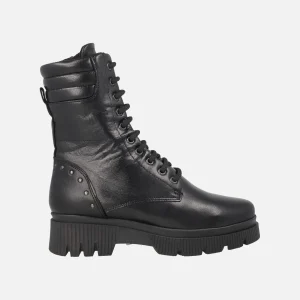 Botines negros de piel con caña alta y cuello acolchado