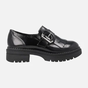 Mocasines negros de charol con adorno de hebilla y piso track