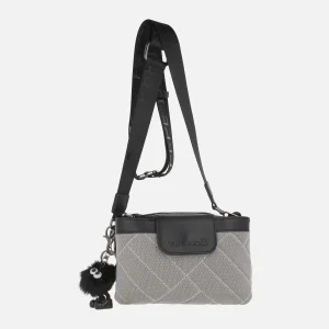 Bolsos bandolera con diseño acolchado y adorno de pompón