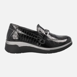 Mocasines negros en grabado coco con adorno de eslabones