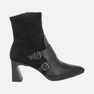 Botines de tacón en combinado de piel y tejido elástico