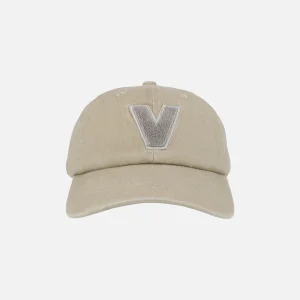 Gorras beige en algodón lavado con logo V