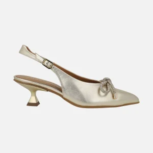 Zapatos de salón destalonados con lazo de fantasía