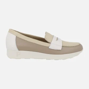 Mocasines confort de piel en combinado blanco crema y taupe