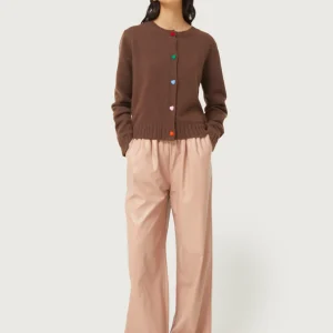 Cárdigan con detalle de corazones marrón