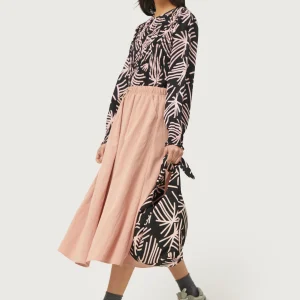 Falda midi en tejido técnico rosa