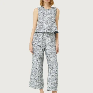 Top con estampado floral azul y blanco