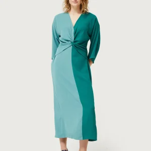 Vestido largo drapeado verde y azul