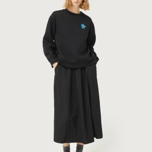 Sudadera con parche de flor negra