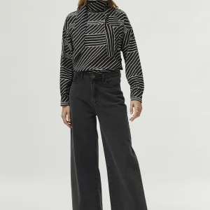 Top con foulard estampado de rayas negro