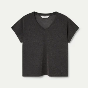 Camiseta con escote pico negra