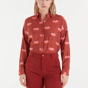 Camisa crepé ligero con estampado lips