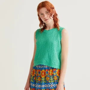 Top bordado encadenado verde