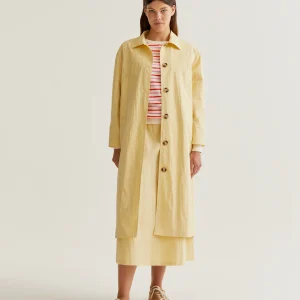 Gabardina amarillo claro