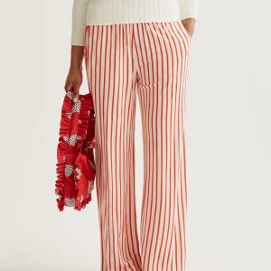 Pantalón con estampado de rayas rojas