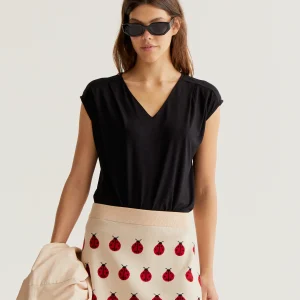 Camiseta negra manga sisa