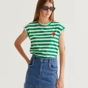 Camiseta con estampado de rayas verdes con bordado de tulipán