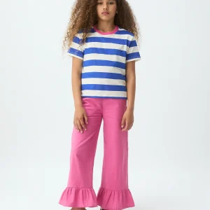 Camiseta de niña con estampado de rayas azul y blanca