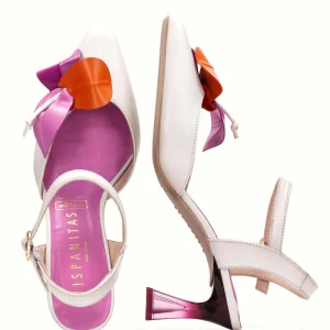 Salones de piel destalonados con flor contrastada Hispanitas